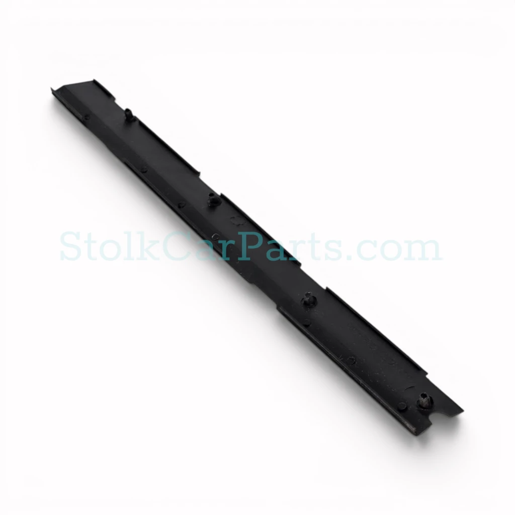 Bougie kabelgoot onderste deel M102 - Mercedes W123 W124 W201 W460 etc. - Image 2
